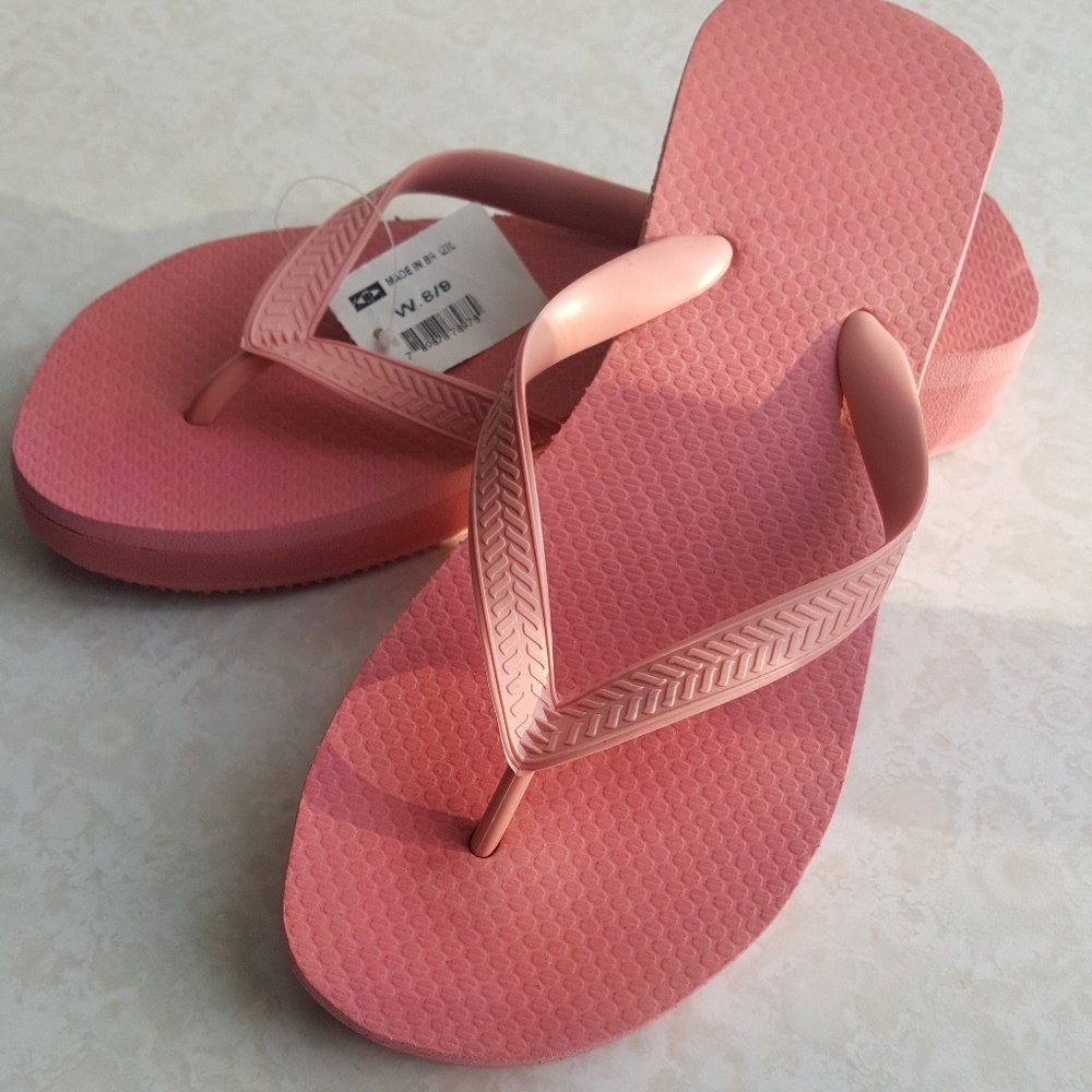 Cariris Women's Pink Rubber Flip Flops Sz 8/9W
